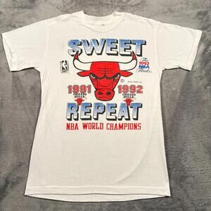 1992 Chicago Bulls T-Shirt Unisex   Final Champions Sweet Repeat